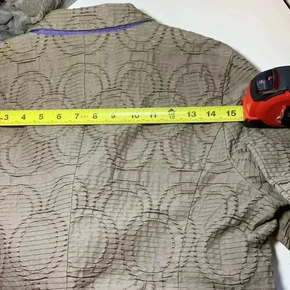 Vera Wang NWOT Fitted Blazer Unique Textured  Fabric 2 Pockets - Picture 10 of 10